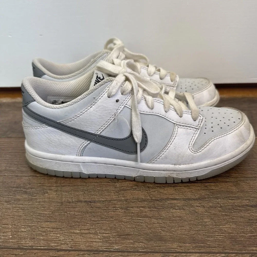 Nike Dunk Low Kids Sneakers 4.5Y White Gray DH9765-101
